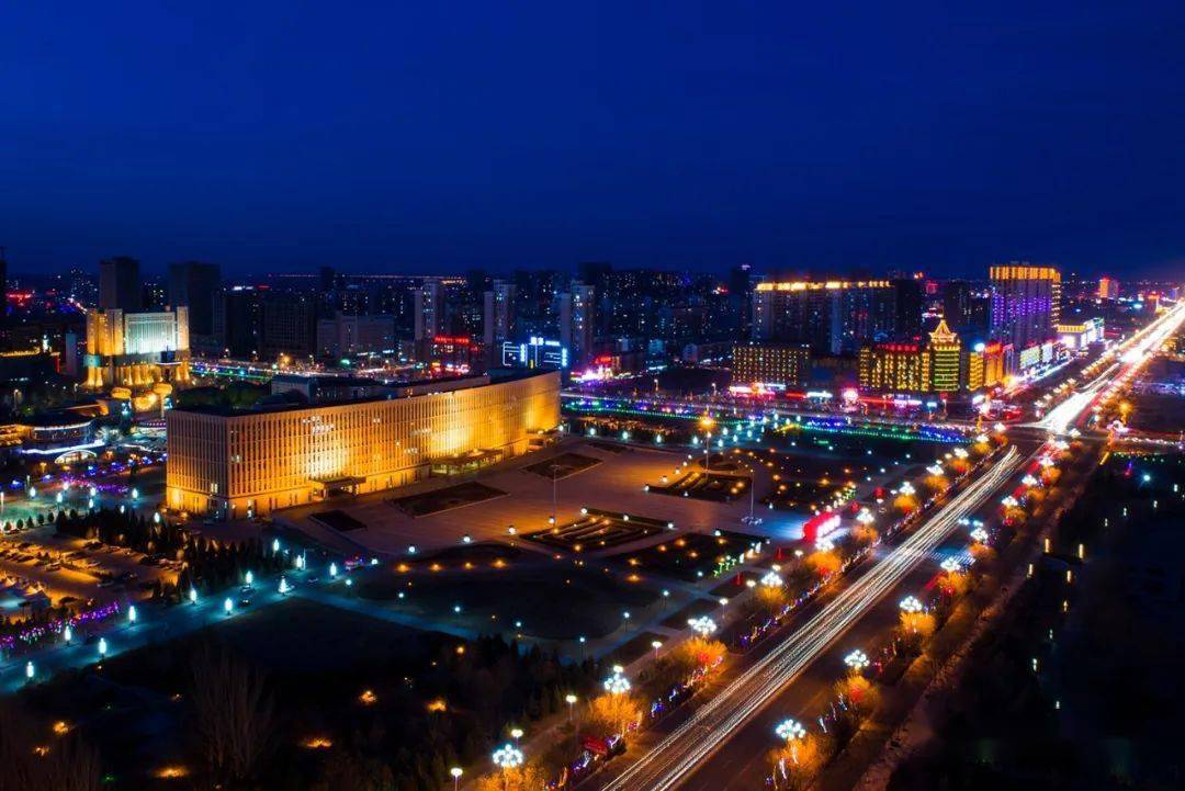 巴彦淖尔，沐浴阳光的日常画卷